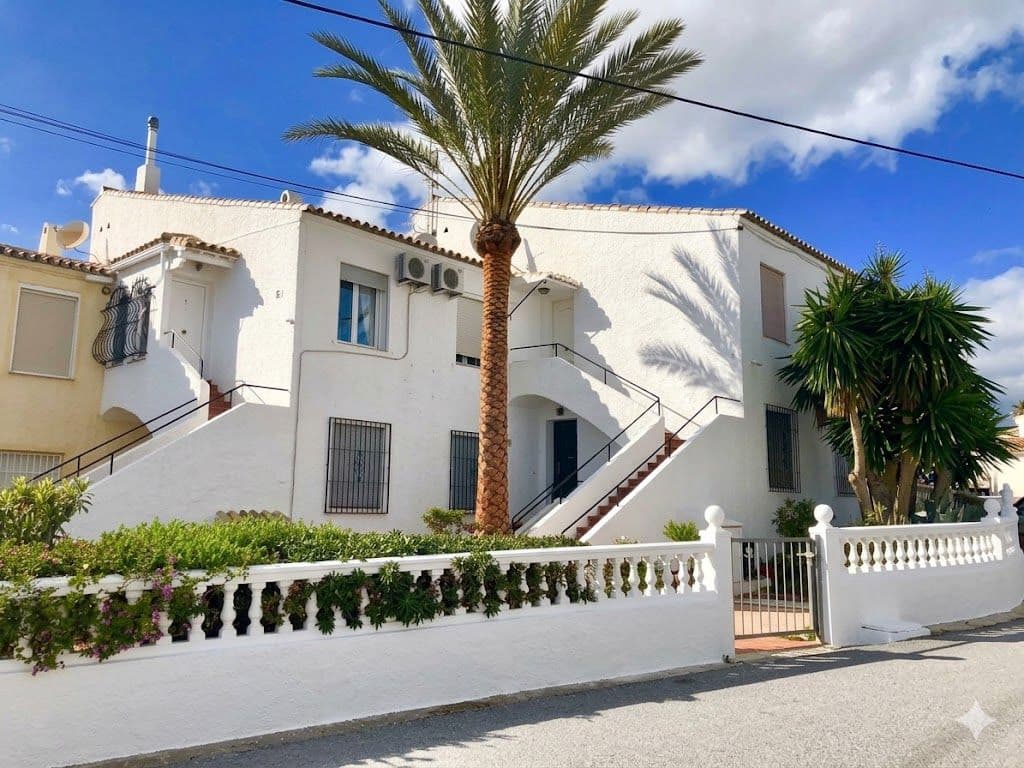 2 bedroom Apartment for sale in Almunecar - € 260,000 (Ref: 9721905)