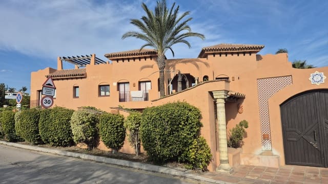 2 soveværelse Lejlighed til salg i Los Flamingos, Benahavís med swimmingpool garage - € 449.000 (Ref: 9721906)