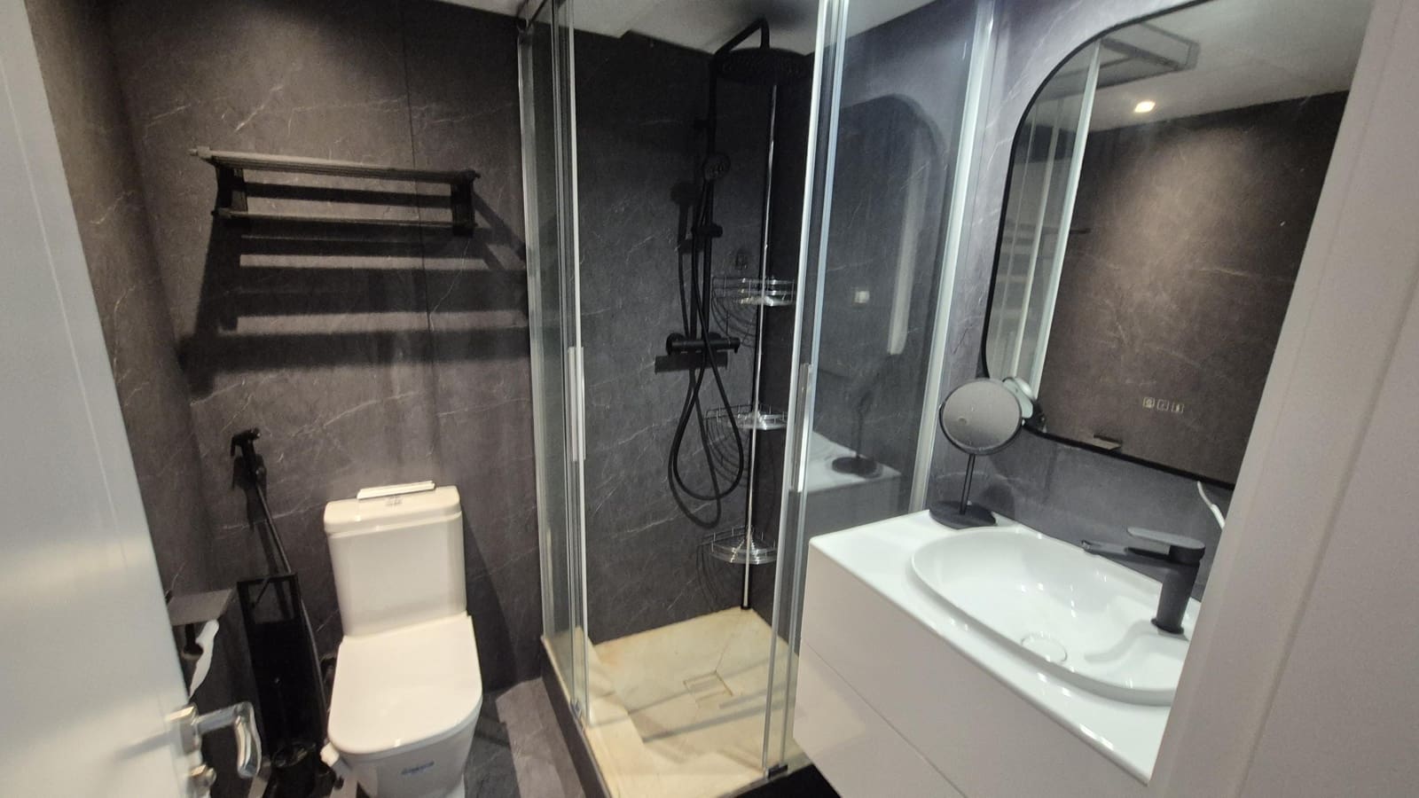 Apartamento de 2 habitaciones en Los Flamingos en venta con piscina garaje - 449.000 € (Ref: 9721906)