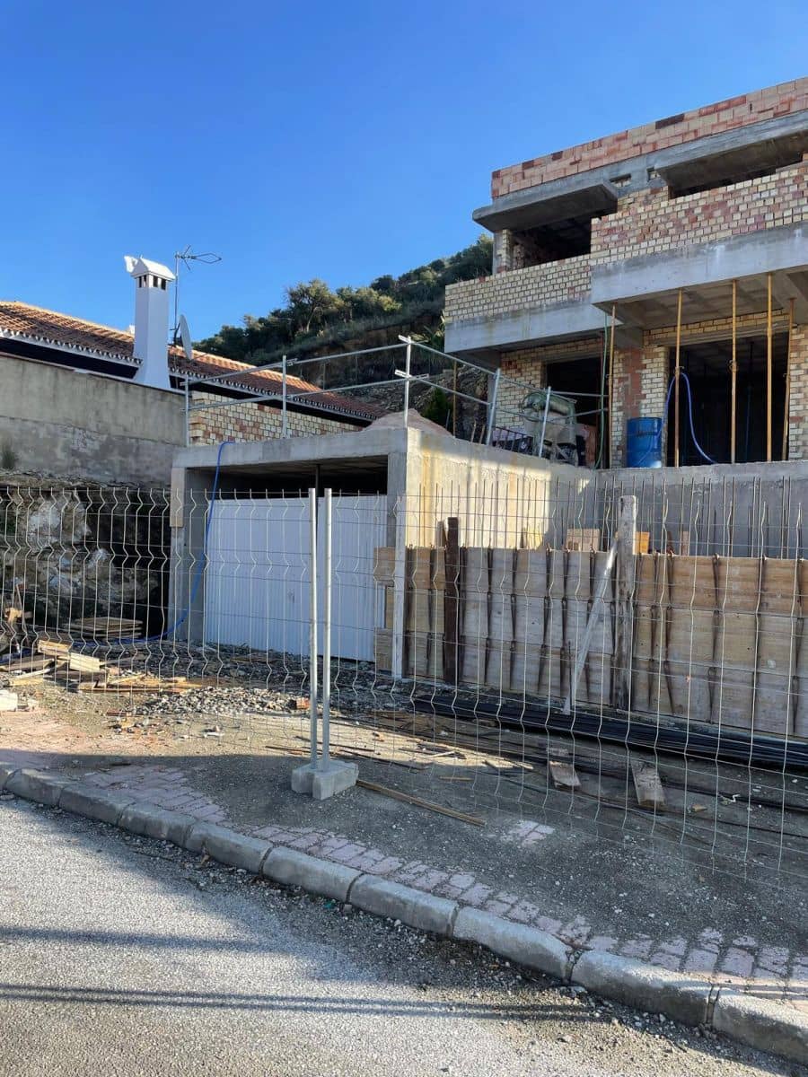 Chalet de 3 habitaciones en Coín en venta con piscina - 839.000 € (Ref: 9732429)