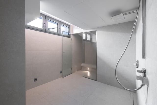 6 soverom Villa til salgs i Marbella med svømmebasseng garasje - € 6 500 000 (Ref: 9739030)