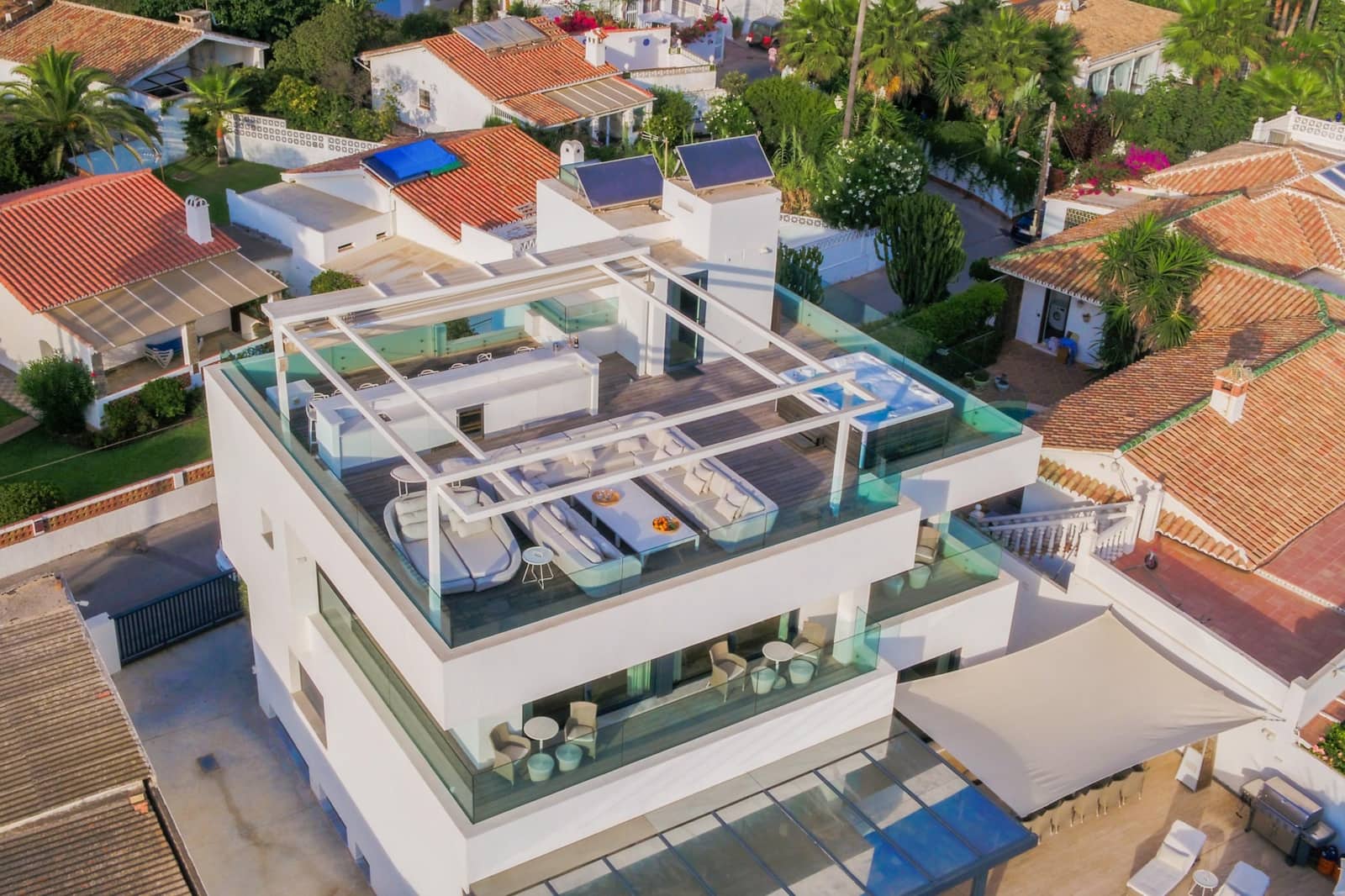 6 slaapkamer Villa te koop in Marbella met zwembad garage - € 6.500.000 (Ref: 9739030)