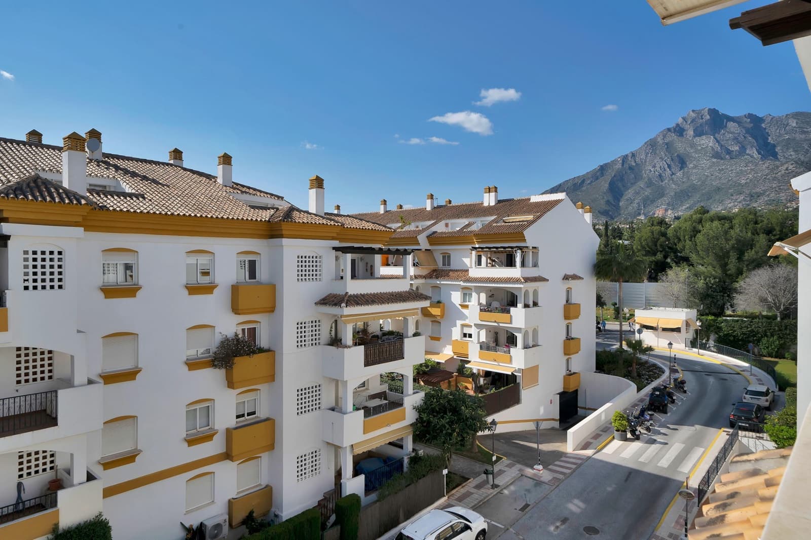 3 slaapkamer Penthouse te koop in Marbella met zwembad garage - € 530.000 (Ref: 9748186)