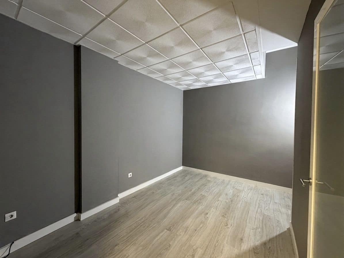 2 sovrum Kommersiell till salu i Estepona - 215 000 € (Ref: 9748187)