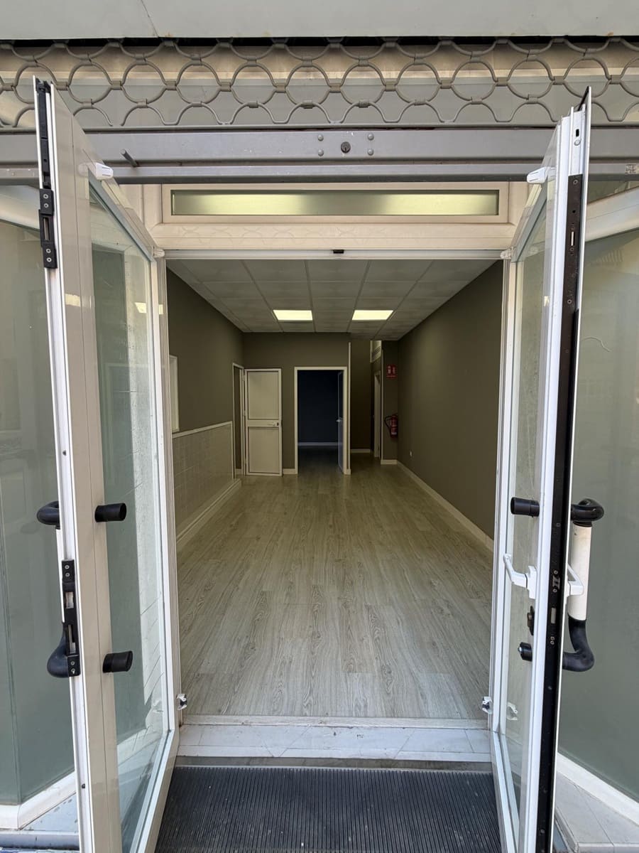 2 sovrum Kommersiell till salu i Estepona - 215 000 € (Ref: 9748187)