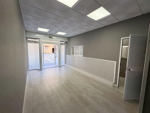 2 slaapkamer Commercieel te koop in Altos de Estepona, Estepona - € 215.000 (Ref: 9748187)