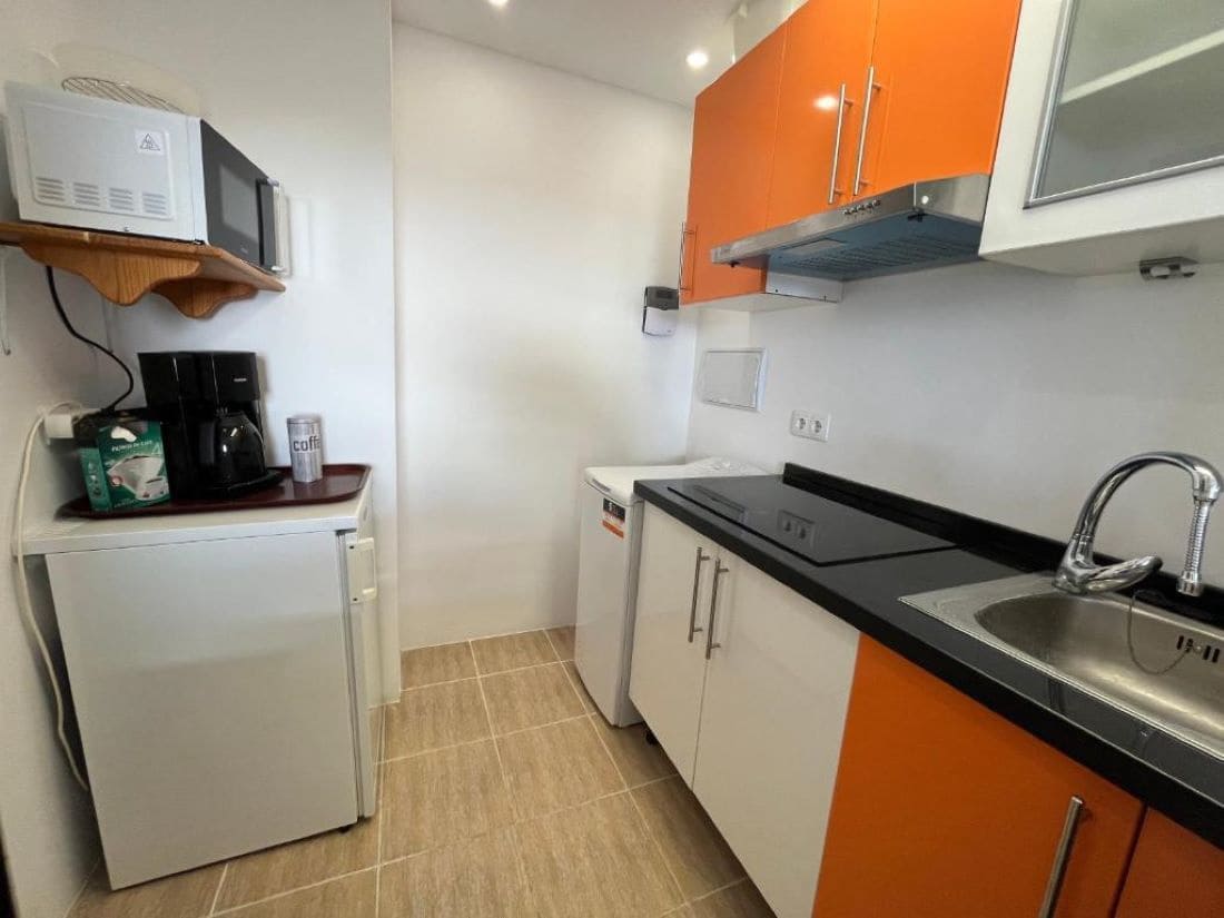 2 bedroom Apartment for sale in Almunecar - € 260,000 (Ref: 9759172)