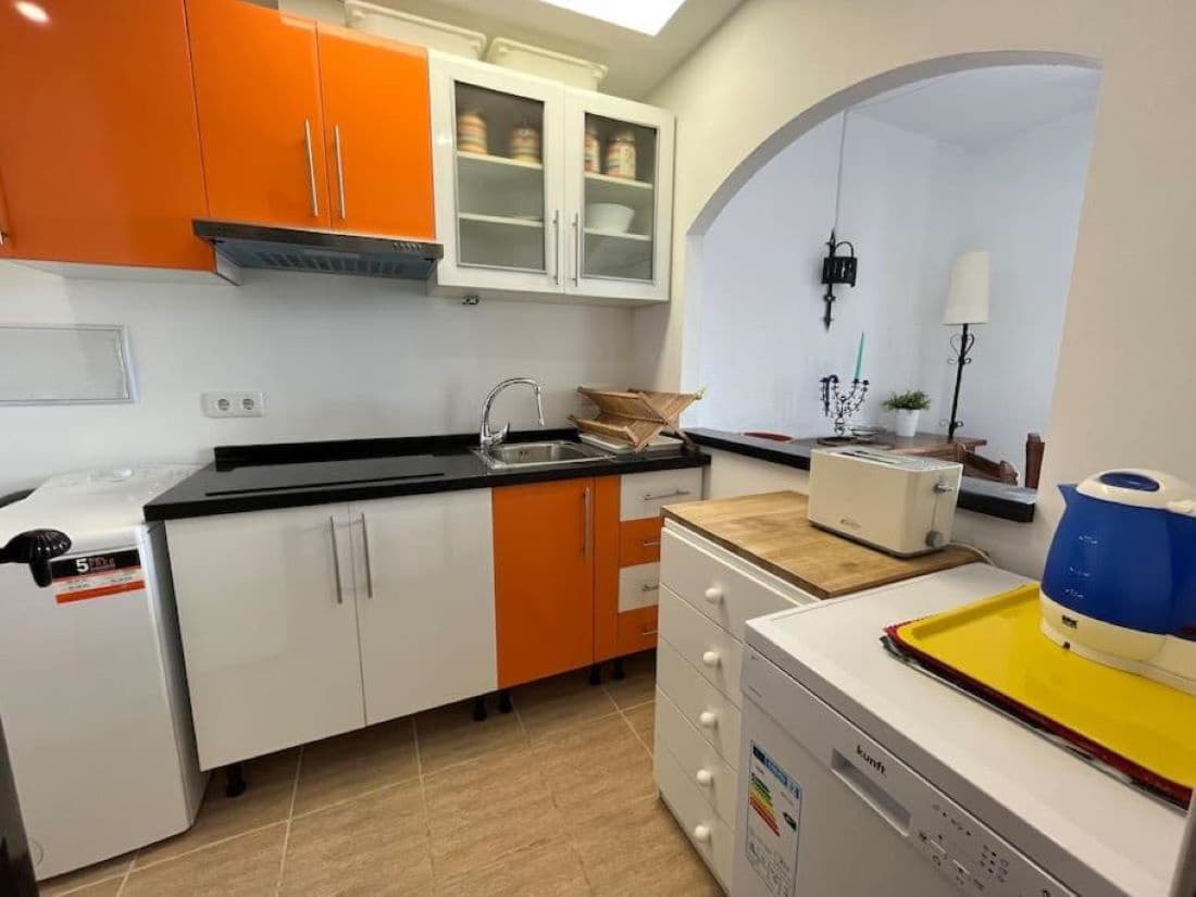 2 bedroom Apartment for sale in Almunecar - € 260,000 (Ref: 9759172)