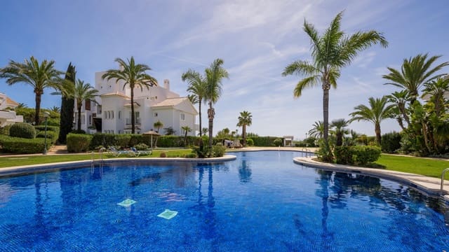 3 sovrum Lägenhet till salu i Los Monteros, Marbella med pool garage - 2 450 000 € (Ref: 9759173)
