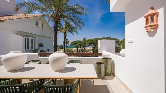 Apartamento de 3 habitaciones en Los Monteros, Marbella en venta con piscina garaje - 2.450.000 € (Ref: 9759173)