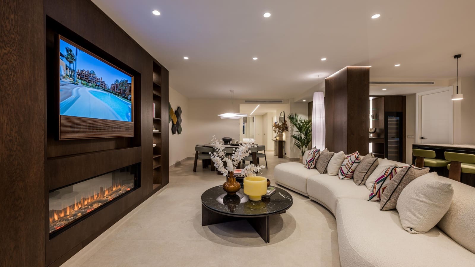 3 bedroom Apartment for sale in Los Monteros with pool garage - € 2,450,000 (Ref: 9759173)