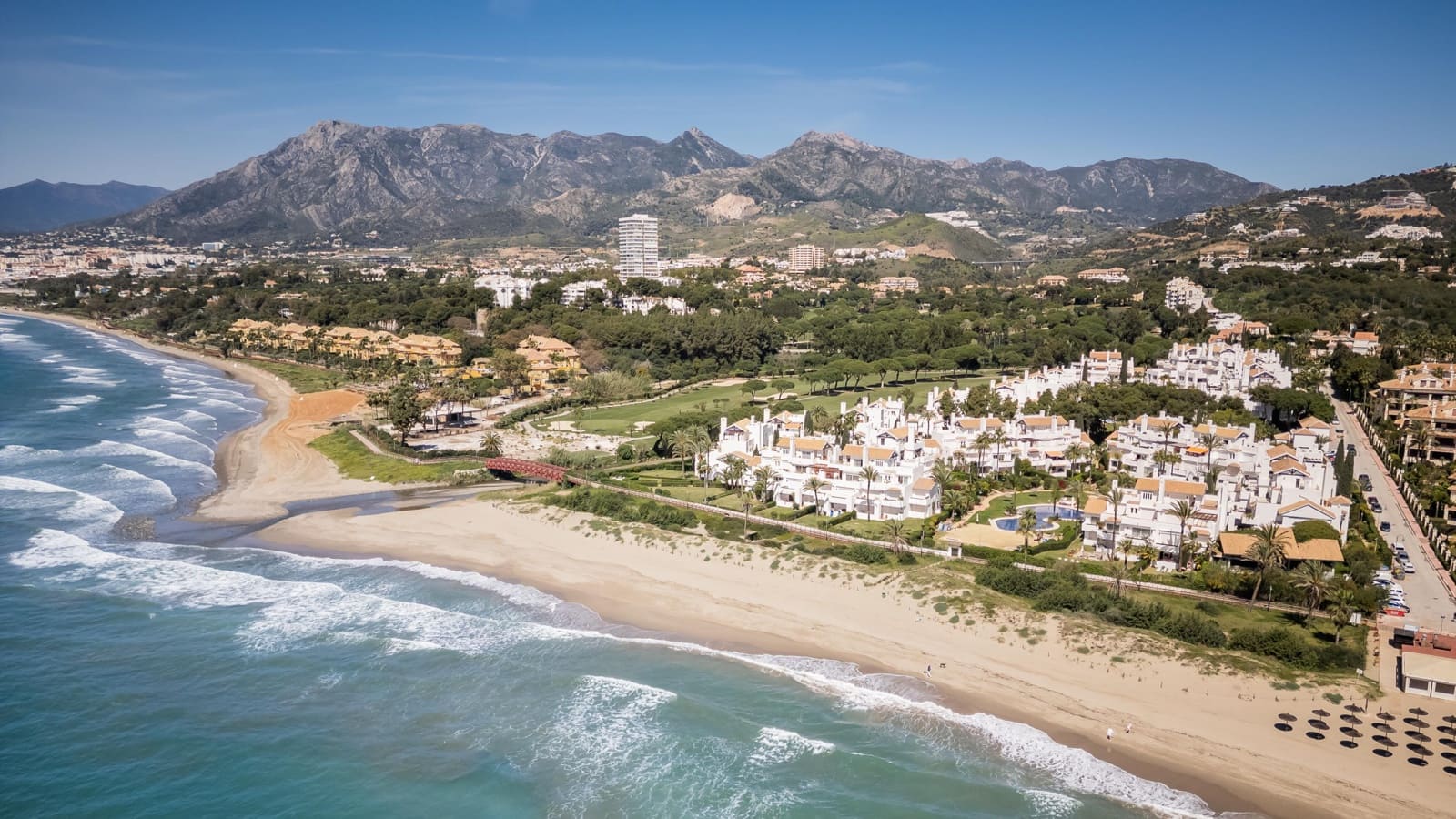 3 bedroom Apartment for sale in Los Monteros with pool garage - € 2,450,000 (Ref: 9759173)