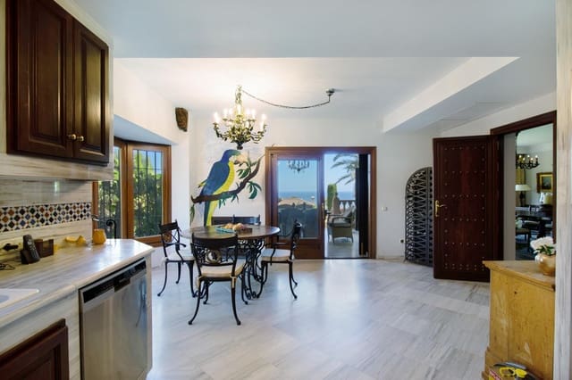 Villa/Maison de 6 chambres à louer à Marbella avec piscine garage - 18 000 € (Ref: 9762158)