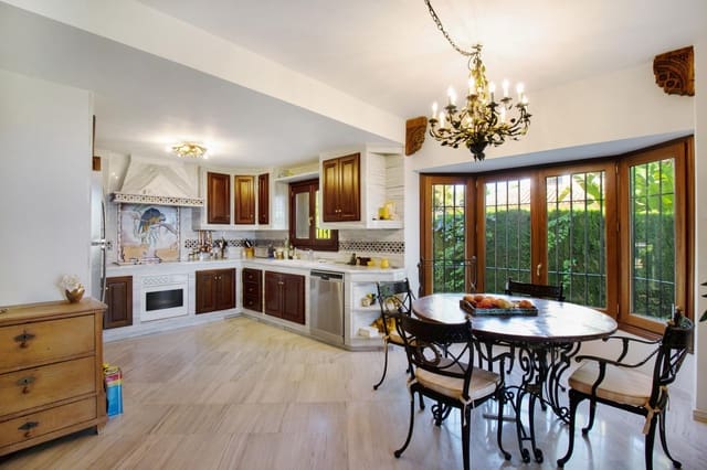 Villa/Maison de 6 chambres à louer à Marbella avec piscine garage - 18 000 € (Ref: 9762158)