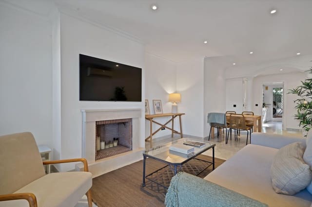 2 Zimmer Apartment zu vermieten in Nueva Andalucia, Marbella mit Pool Garage - 3.000 € (Ref: 9773291)