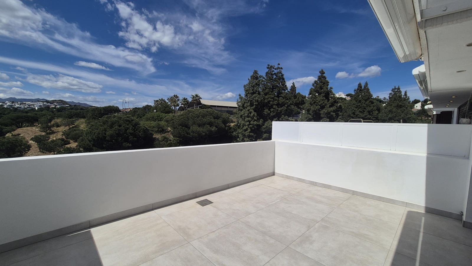 5 sypialnia Dom szeregowy na sprzedaż w La Cala de Mijas z basenem - 950 000 € (Ref: 9773292)