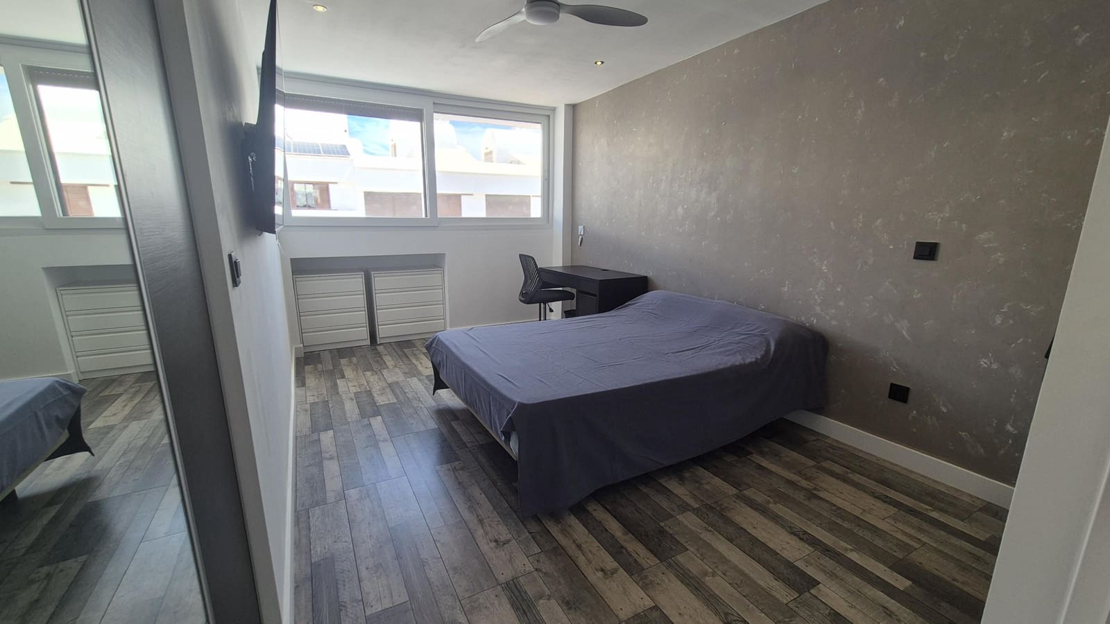 5 sypialnia Dom szeregowy na sprzedaż w La Cala de Mijas z basenem - 950 000 € (Ref: 9773292)