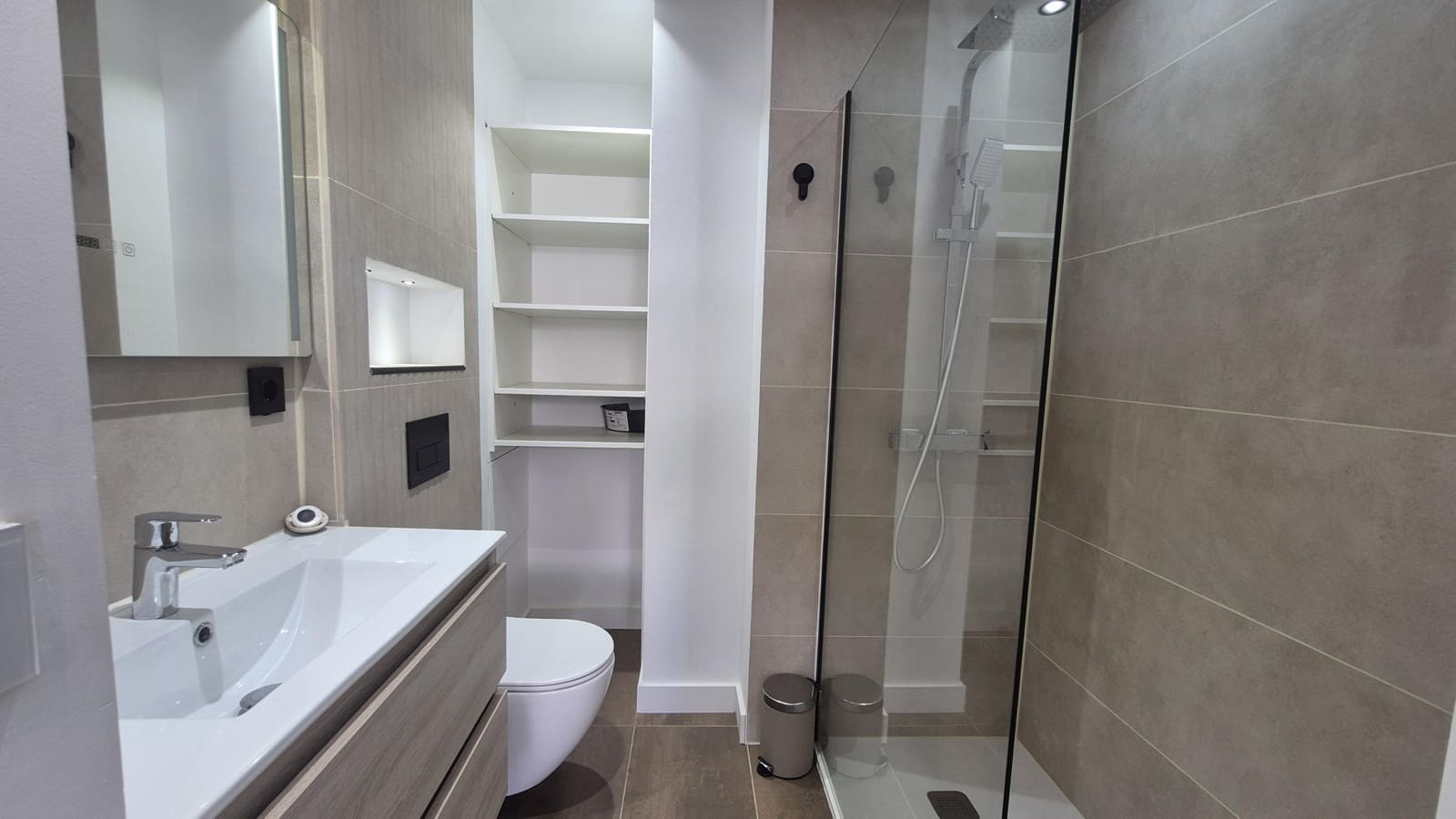 5 sypialnia Dom szeregowy na sprzedaż w La Cala de Mijas z basenem - 950 000 € (Ref: 9773292)