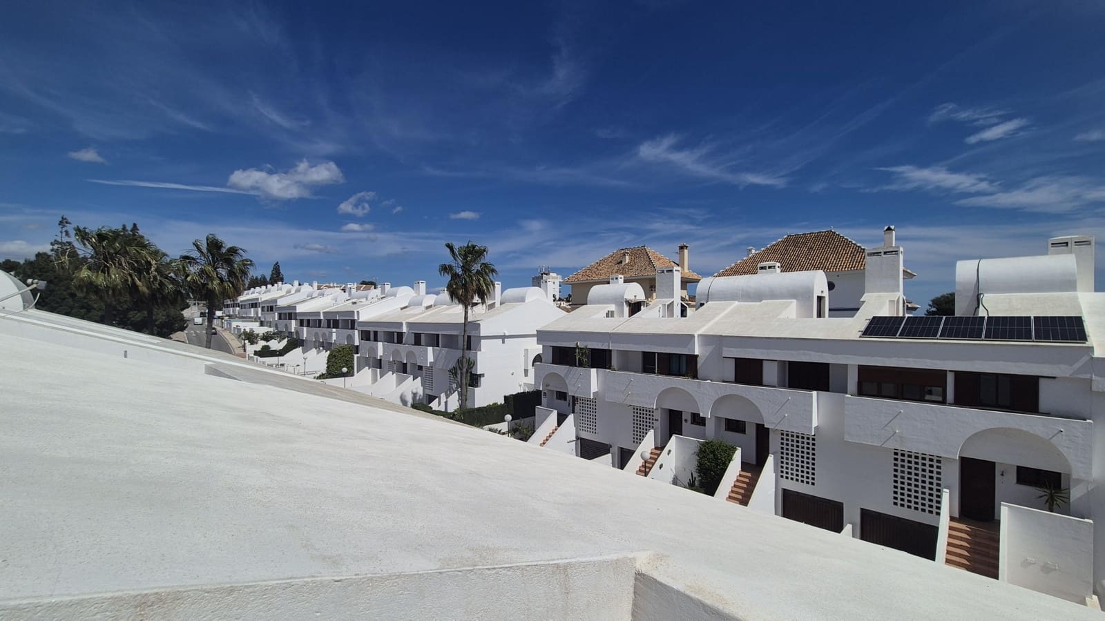 5 sypialnia Dom szeregowy na sprzedaż w La Cala de Mijas z basenem - 950 000 € (Ref: 9773292)