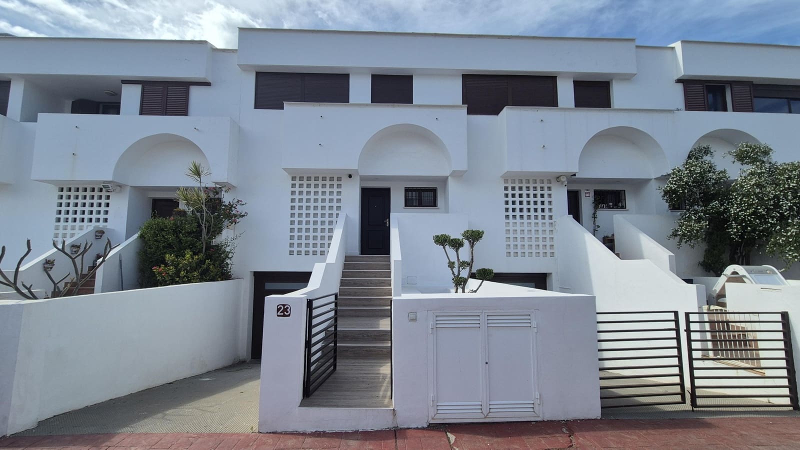 5 sypialnia Dom szeregowy na sprzedaż w La Cala de Mijas z basenem - 950 000 € (Ref: 9773292)