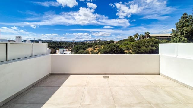 5 sypialnia Dom szeregowy na sprzedaż w La Cala de Mijas, Mijas z basenem garażem - 875 000 € (Ref: 9773292)