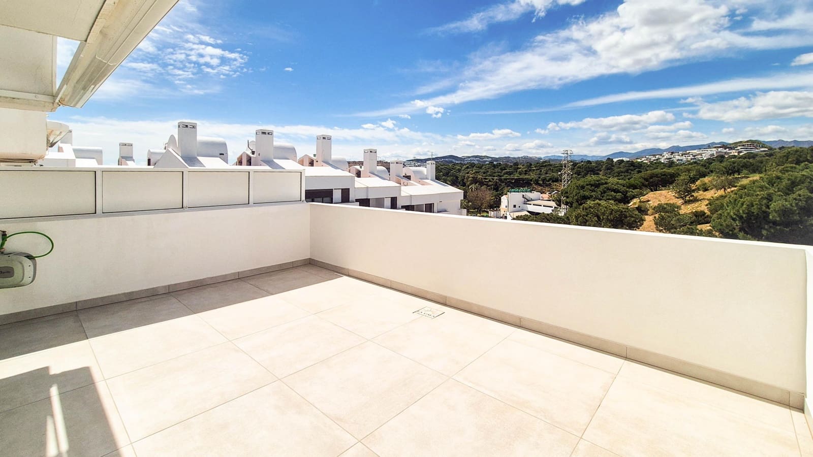 5 bedroom Terraced Villa for sale in La Cala de Mijas with pool garage - € 825,000 (Ref: 9773292)