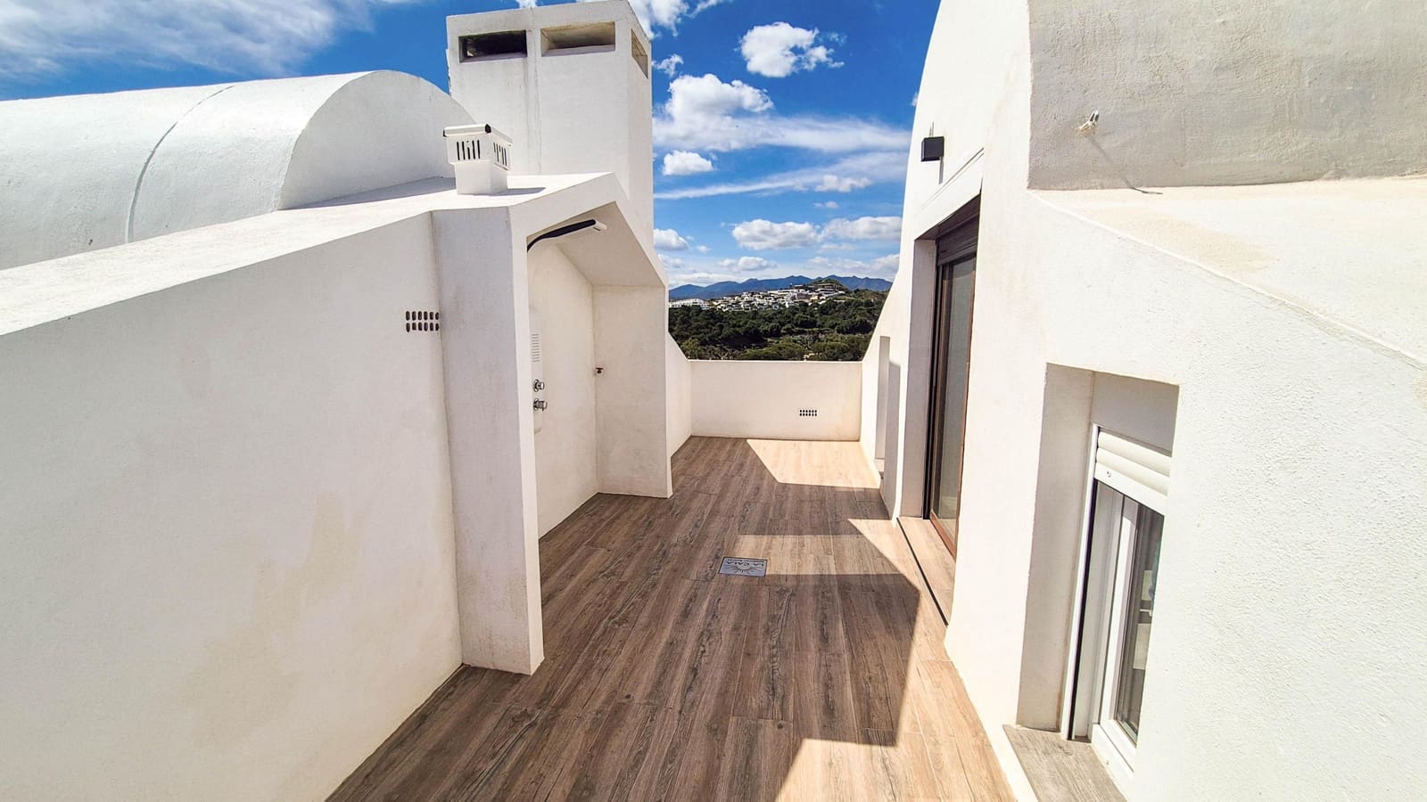 5 bedroom Terraced Villa for sale in La Cala de Mijas with pool garage - € 825,000 (Ref: 9773292)