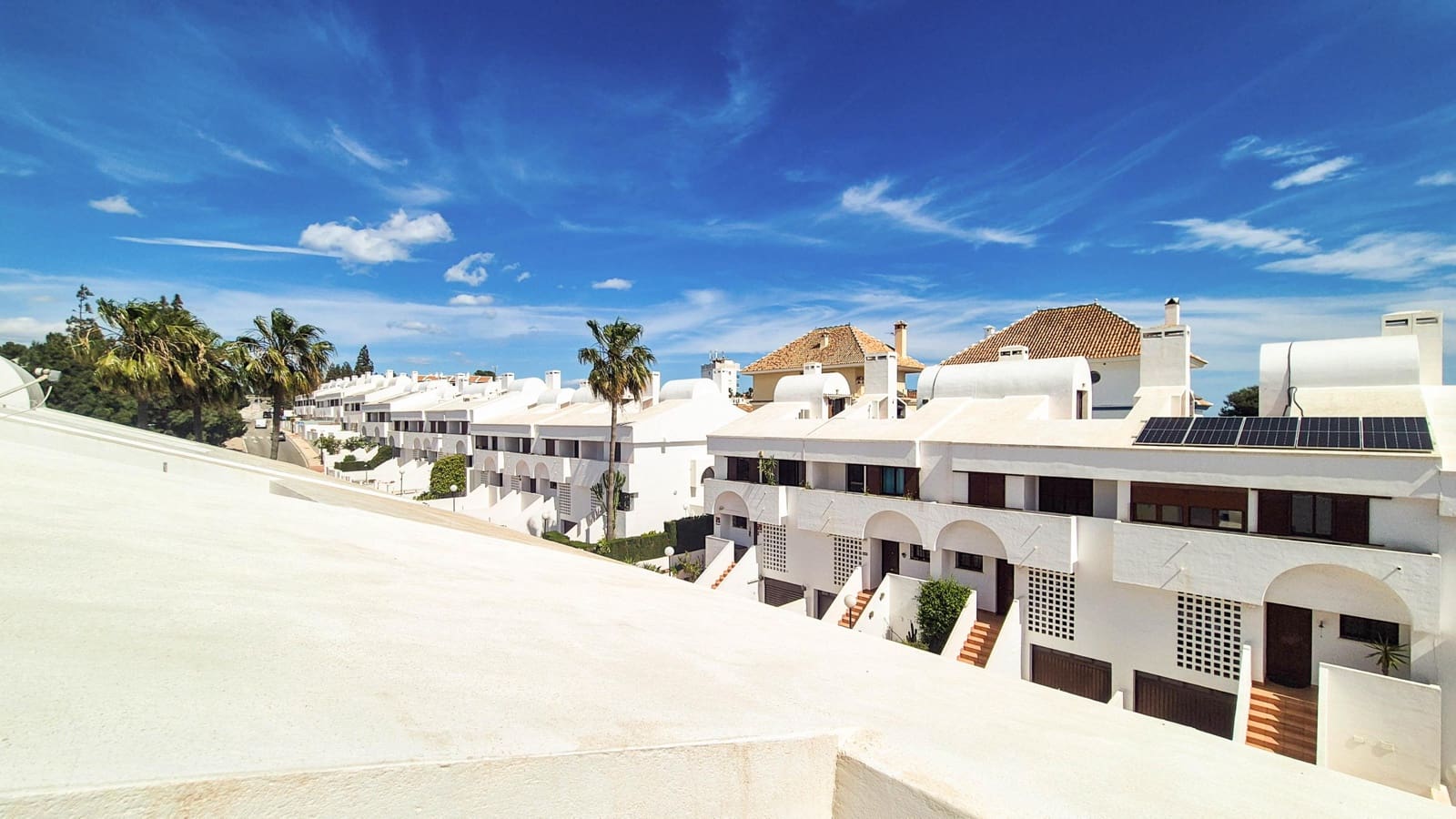 5 bedroom Terraced Villa for sale in La Cala de Mijas with pool garage - € 825,000 (Ref: 9773292)