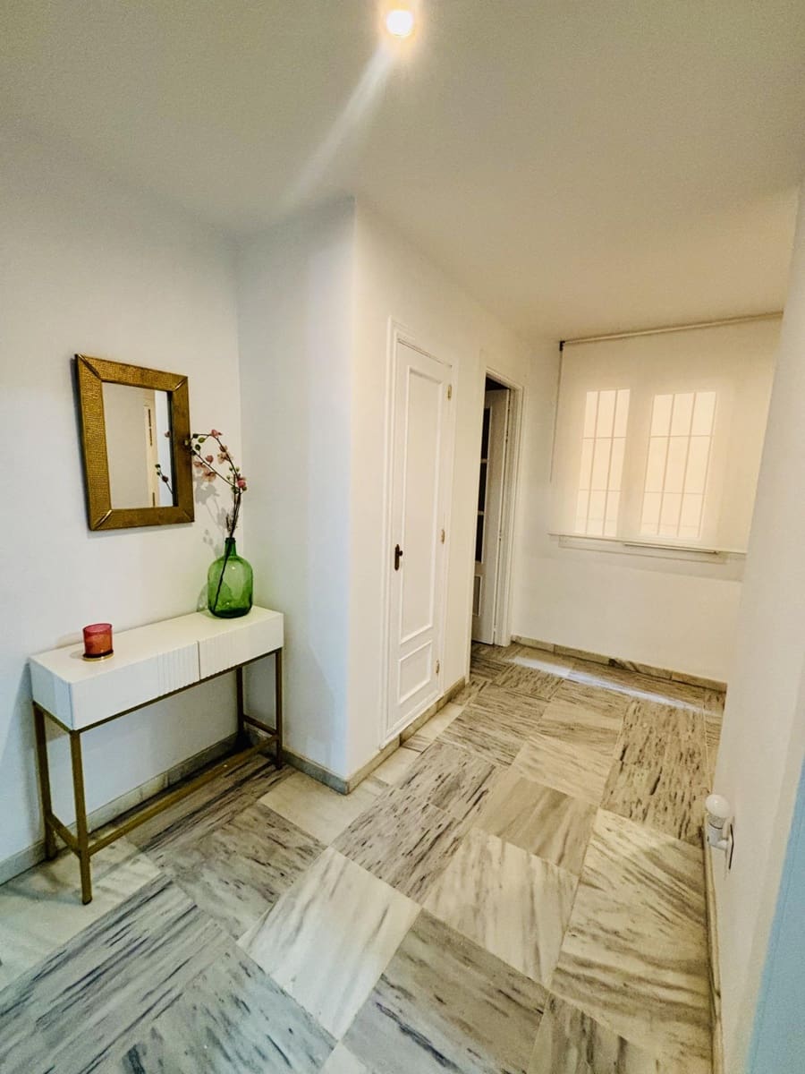 4 sovrum Lägenhet till salu i Malaga stad - 449 500 € (Ref: 9773293)