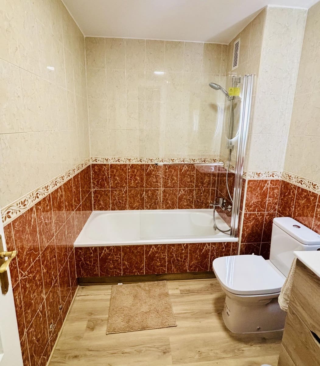 4 sovrum Lägenhet till salu i Malaga stad - 449 500 € (Ref: 9773293)