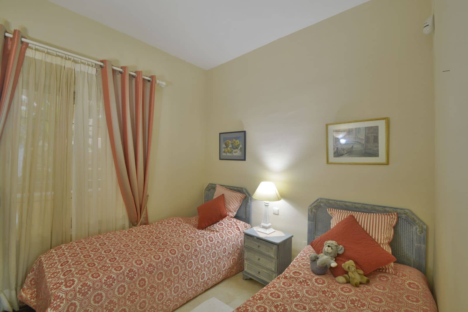2 slaapkamer Appartement te koop in Elviria met zwembad - € 375.000 (Ref: 9778363)