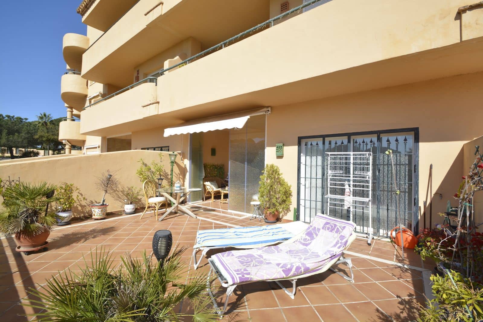 2 slaapkamer Appartement te koop in Elviria met zwembad - € 375.000 (Ref: 9778363)