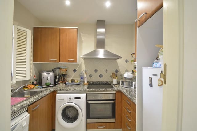 Apartamento de 2 habitaciones en Elviria, Marbella en venta con piscina garaje - 375.000 € (Ref: 9778363)