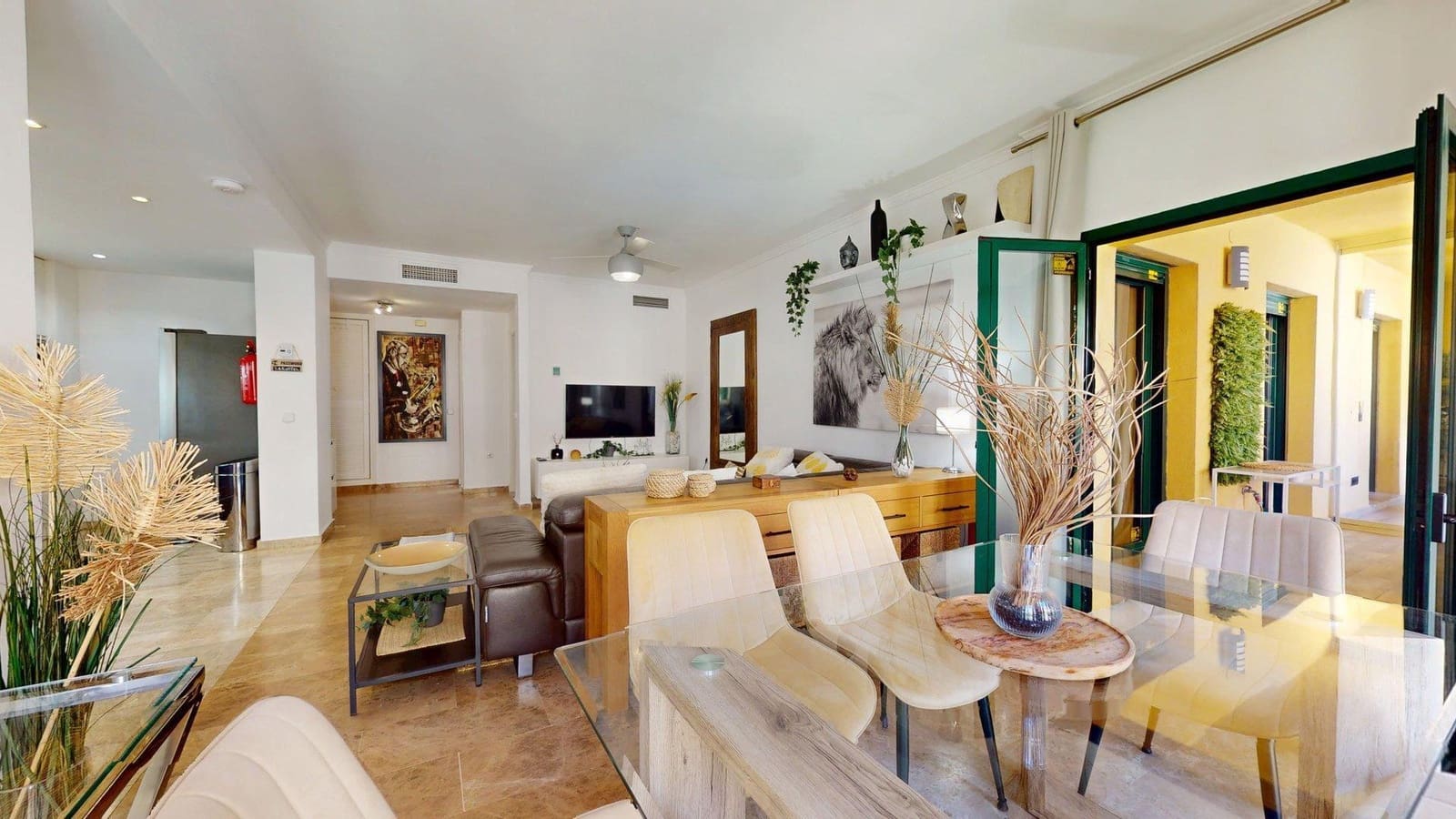 3 sypialnia Apartament na sprzedaż w Marbella z basenem - 685 000 € (Ref: 9794899)