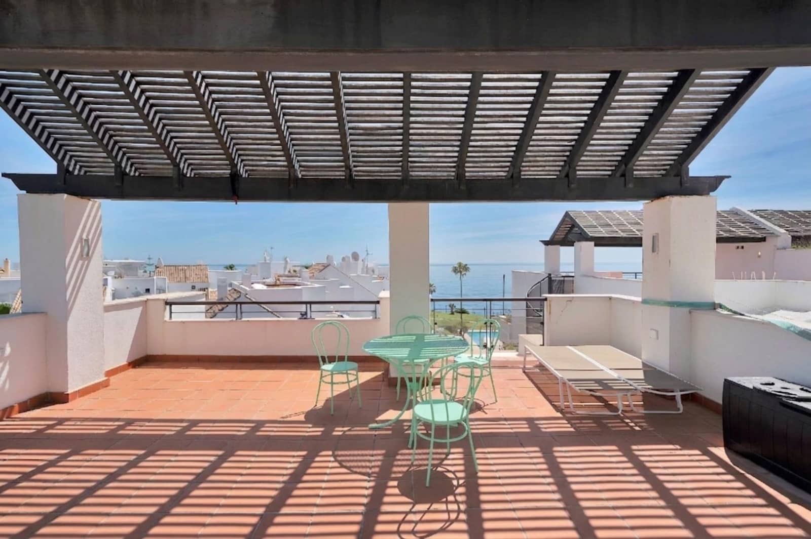 2 soveværelse Penthouse til salg i Bahia de Casares med swimmingpool - € 570.000 (Ref: 9797335)