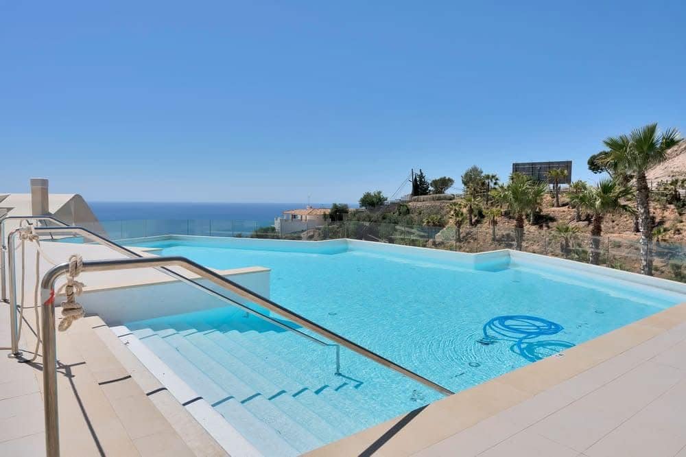 4 sovrum Takvåning till salu i Benalmadena med pool - 1 225 000 € (Ref: 9806660)