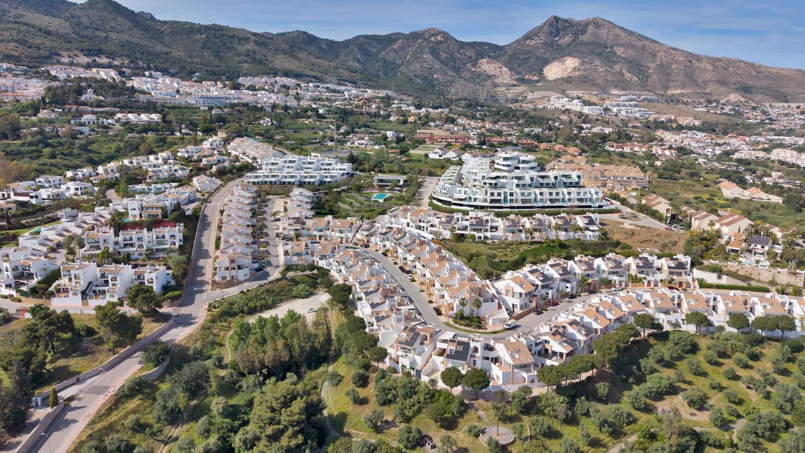 3 makuuhuone Huvila myytävänä paikassa Torremuelle mukana uima-altaan - 1 200 000 € (Ref: 9806661)