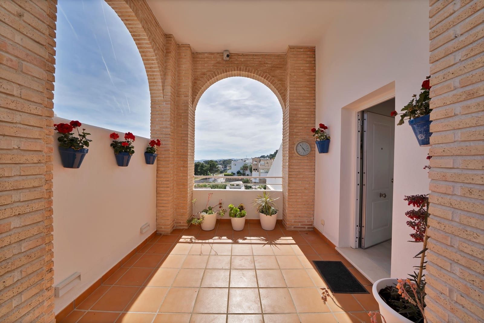 3 makuuhuone Huvila myytävänä paikassa Torremuelle mukana uima-altaan - 1 200 000 € (Ref: 9806661)