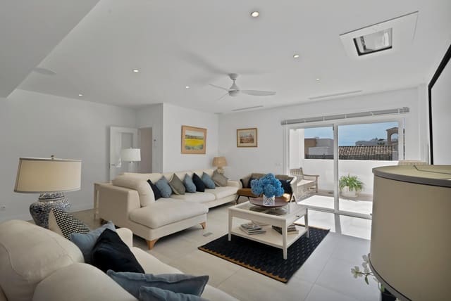 3 makuuhuone Huvila myytävänä paikassa Torremuelle, Benalmádena mukana uima-altaan - 1 200 000 € (Ref: 9806661)