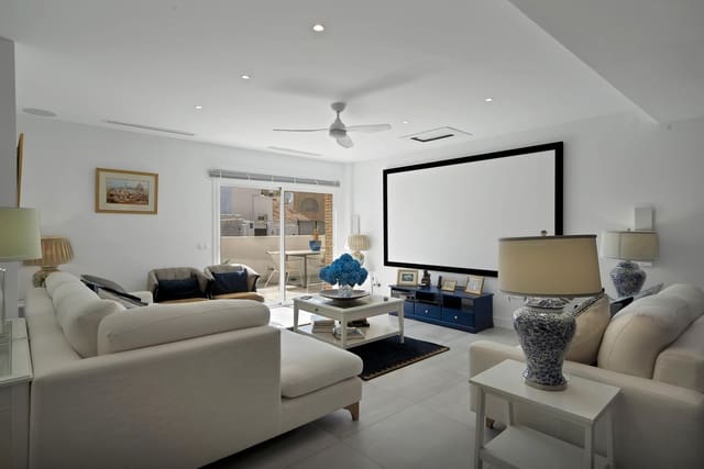 3 makuuhuone Huvila myytävänä paikassa Torremuelle, Benalmádena mukana uima-altaan - 1 200 000 € (Ref: 9806661)