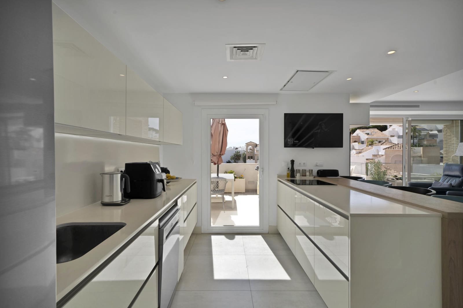 3 makuuhuone Huvila myytävänä paikassa Torremuelle mukana uima-altaan - 1 200 000 € (Ref: 9806661)