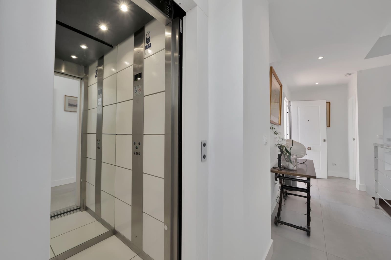 3 bedroom Villa for sale in Benalmadena with pool garage - € 1,150,000 (Ref: 9806661)