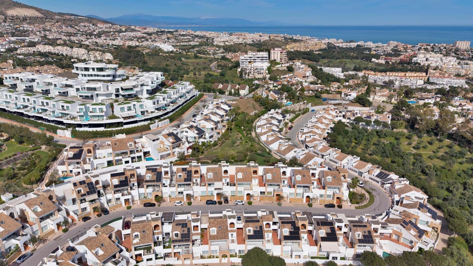 3 bedroom Villa for sale in Benalmadena with pool garage - € 1,150,000 (Ref: 9806661)
