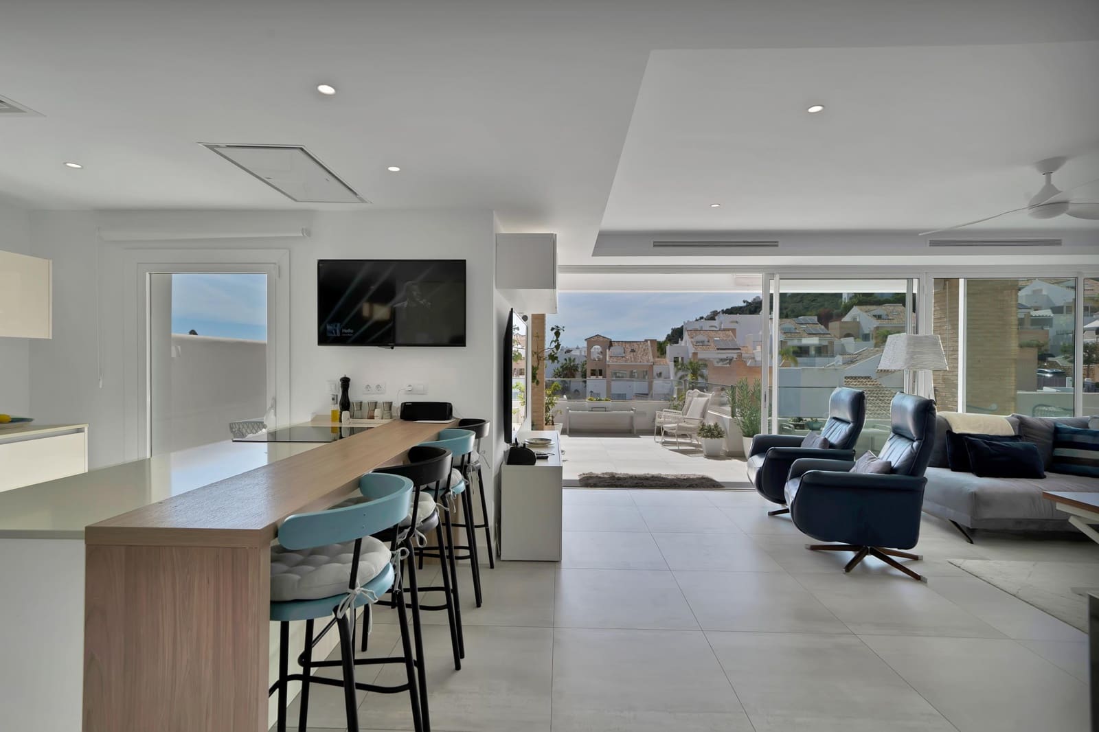 3 bedroom Villa for sale in Benalmadena with pool garage - € 1,150,000 (Ref: 9806661)