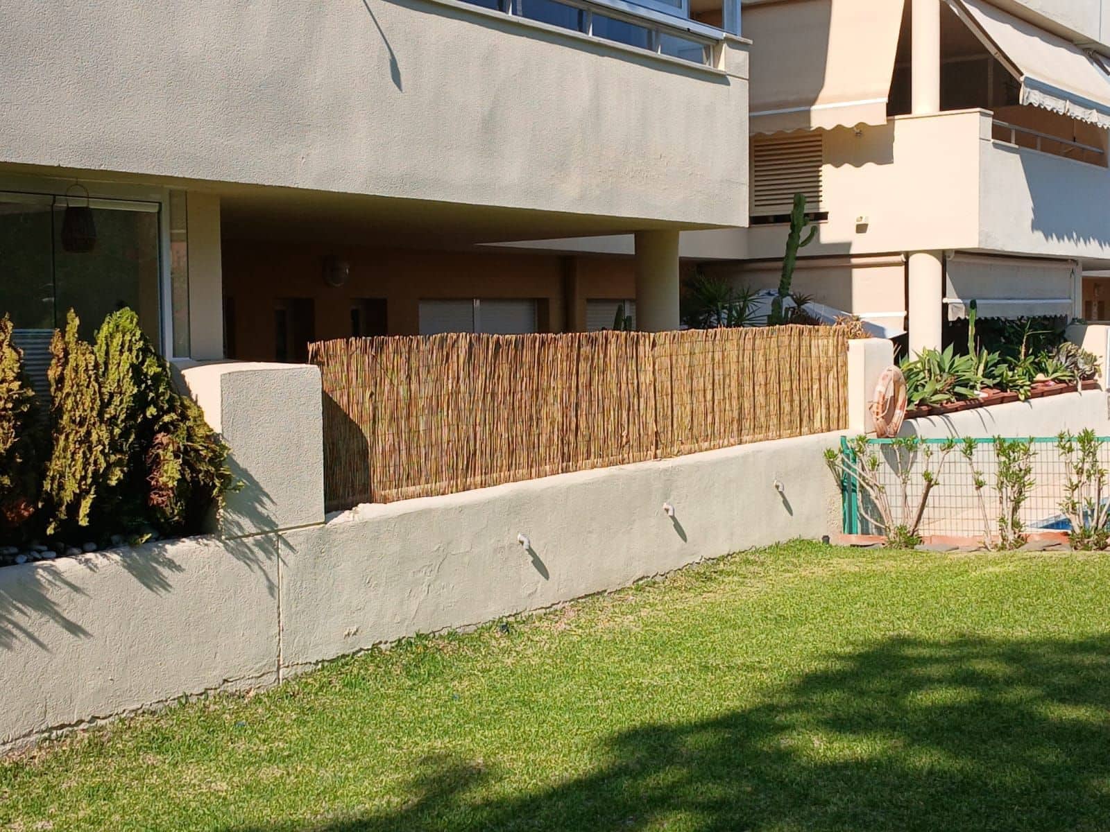 Appartement de 2 chambres à louer à Marbella avec piscine garage - 1 600 € (Ref: 9806662)