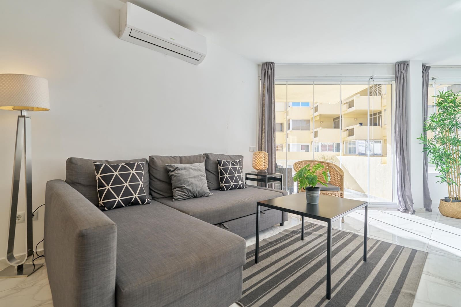 2 slaapkamer Appartement te koop in Marbella - € 485.000 (Ref: 9816042)
