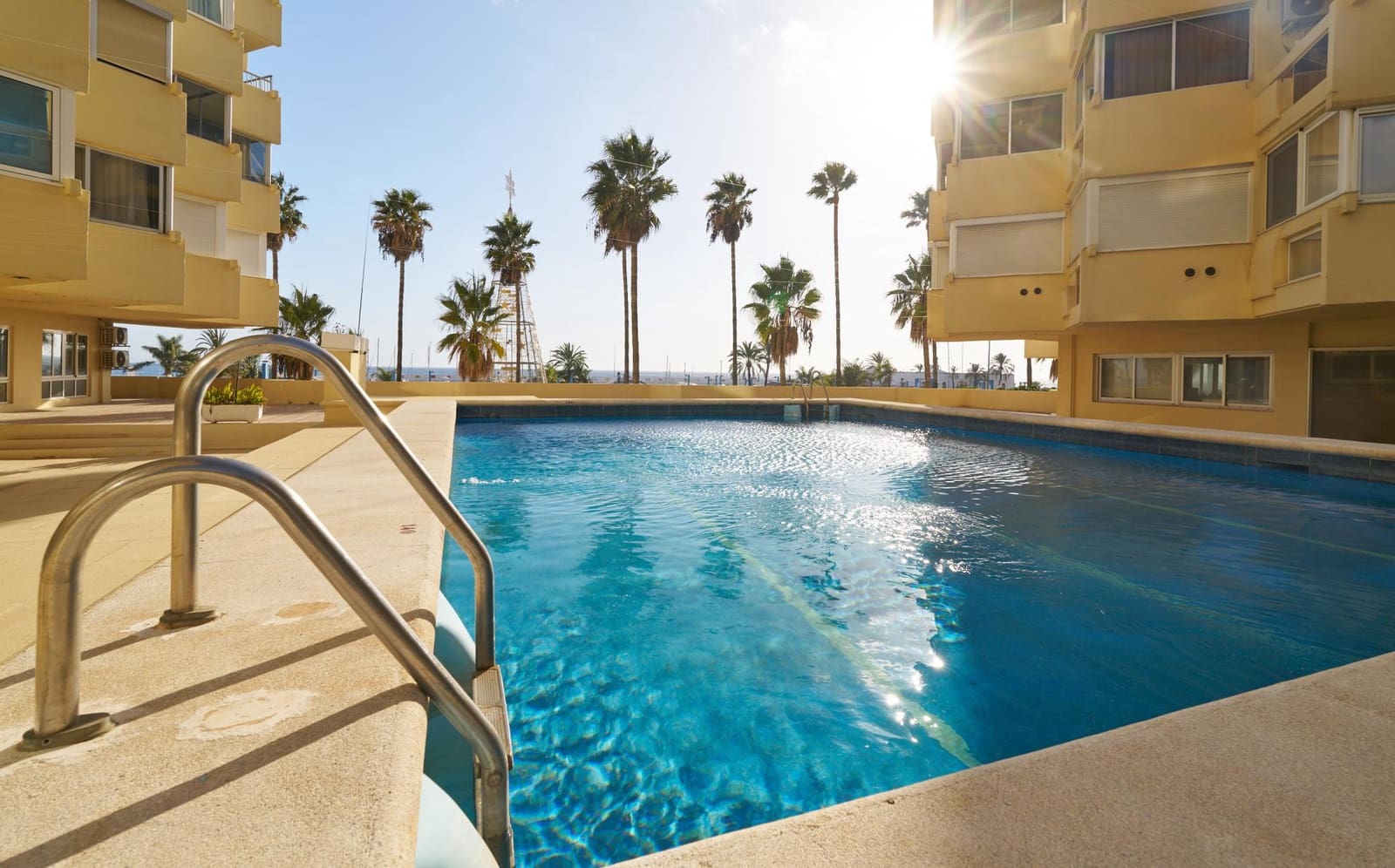 2 slaapkamer Appartement te koop in Marbella - € 485.000 (Ref: 9816042)