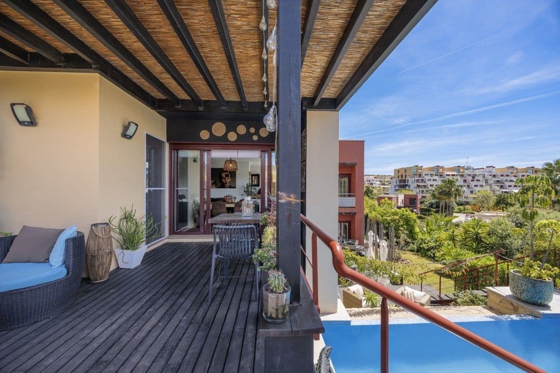 3 soveværelse Villa til salg i Los Flamingos med swimmingpool garage - € 585.000 (Ref: 9825052)