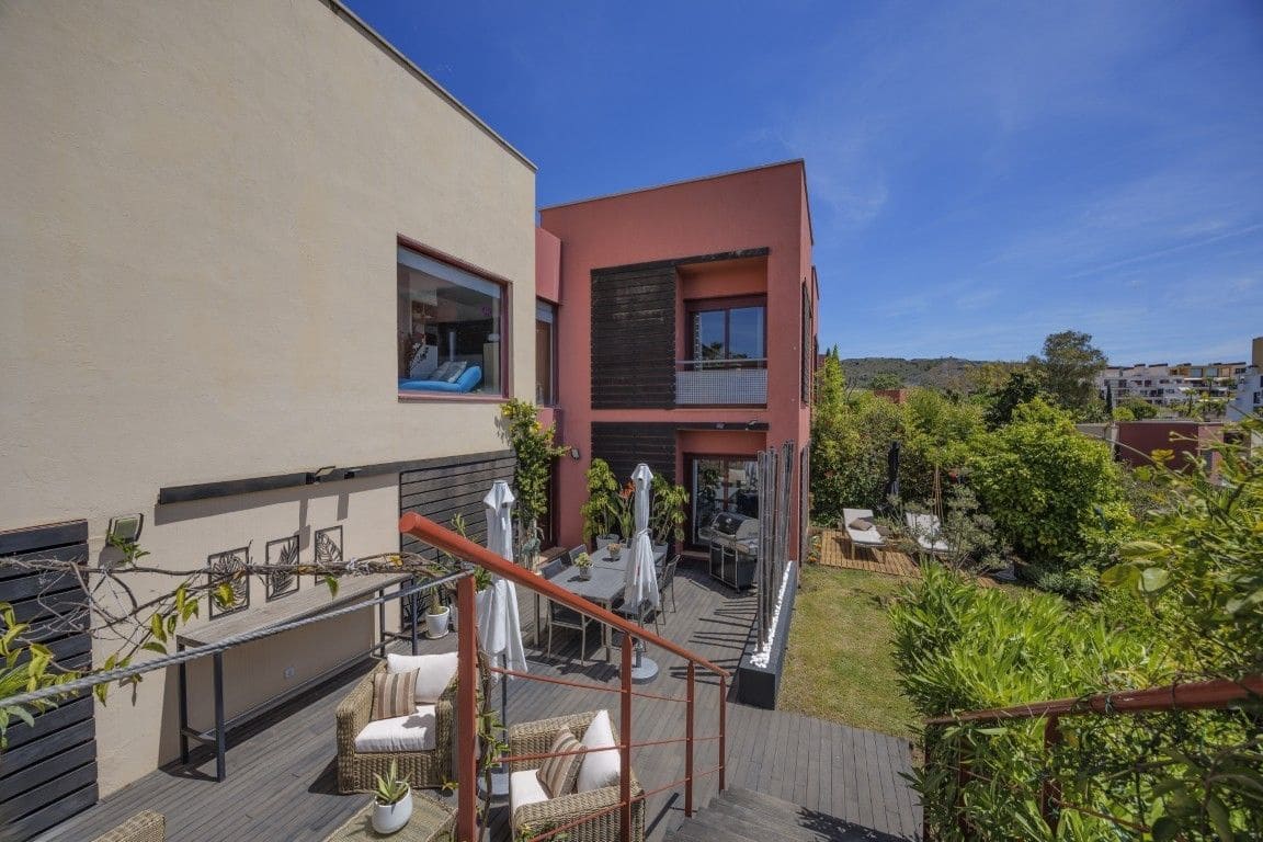 3 soveværelse Villa til salg i Los Flamingos med swimmingpool garage - € 585.000 (Ref: 9825052)