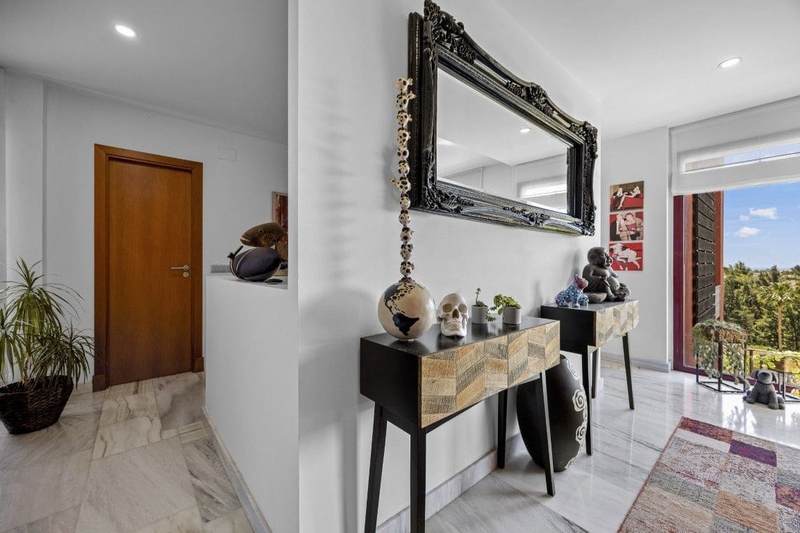3 soveværelse Villa til salg i Los Flamingos med swimmingpool garage - € 585.000 (Ref: 9825052)